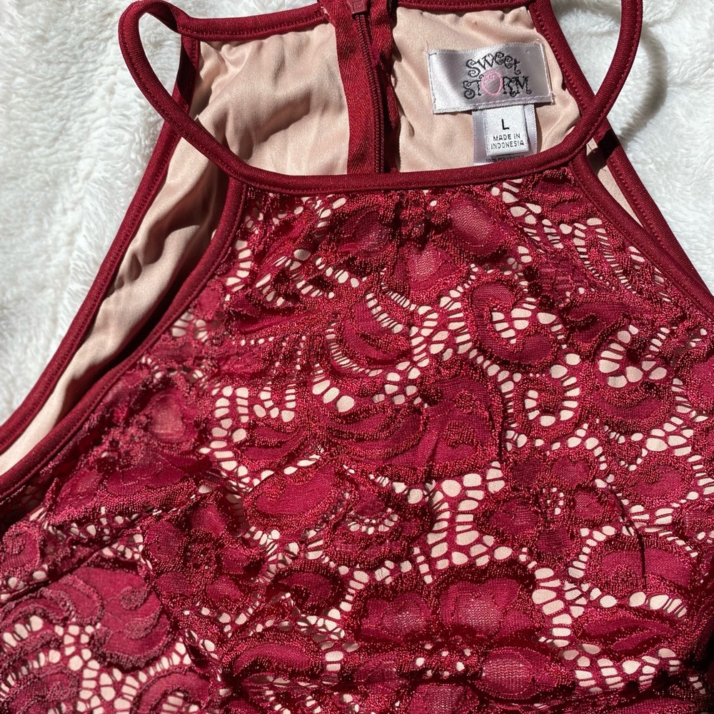 Long red dress “L”🥰♥️Located In Fairfield Ca
